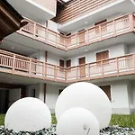 Hotel apartamentowy Ai Suma